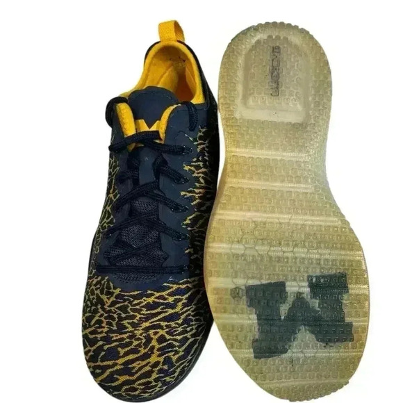 NIKE Size 8 - Jordan Trainer 1 Low Michigan 2016
Yellow / Blue Shoe - Picture 10 of 16